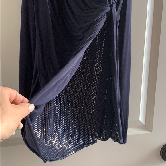 Sleeveless dress - Picture 3 of 4